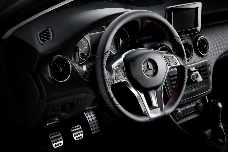  Mercedes-Benz A-Class Sport 2013 года  (фото 5 из 6)